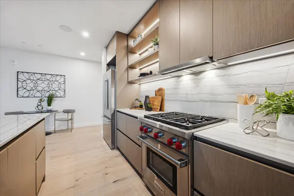 610 Davis ST #3102, Austin, TX 78701
