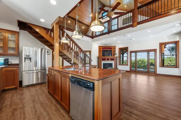 685 Hidden Creek DR, Dripping Springs, TX 78620