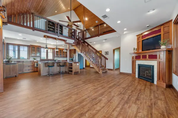 685 Hidden Creek DR, Dripping Springs, TX 78620