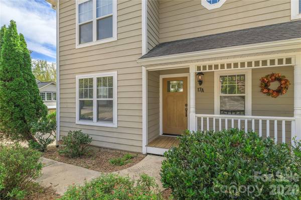 17 Sheridan RD, Asheville, NC 28803