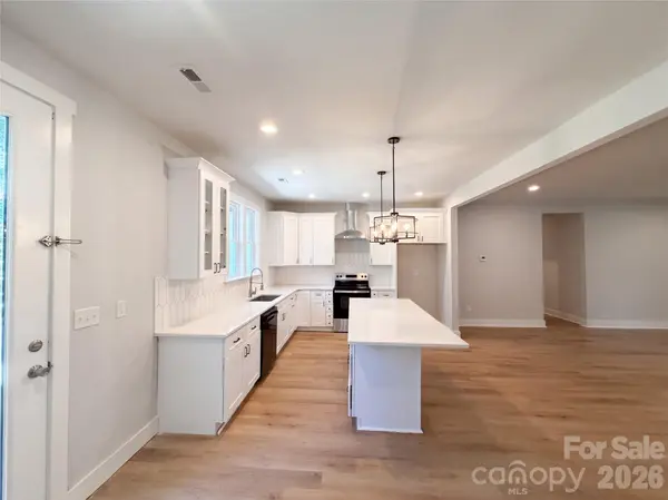 8807 Crestwood DR, Mount Pleasant, NC 28124
