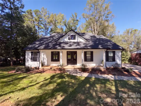 8807 Crestwood DR, Mount Pleasant, NC 28124