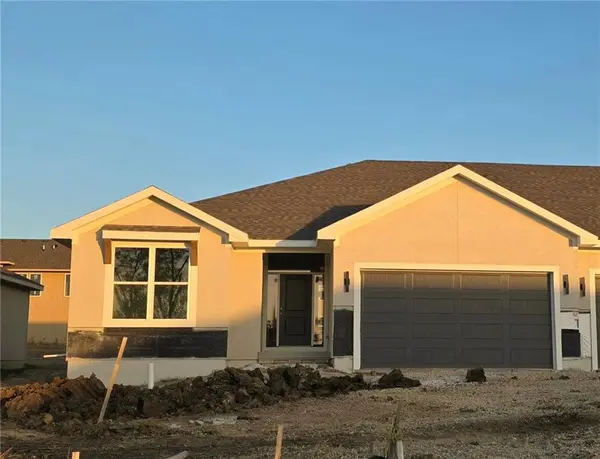 14594 Amanda LN, Basehor, KS 66007