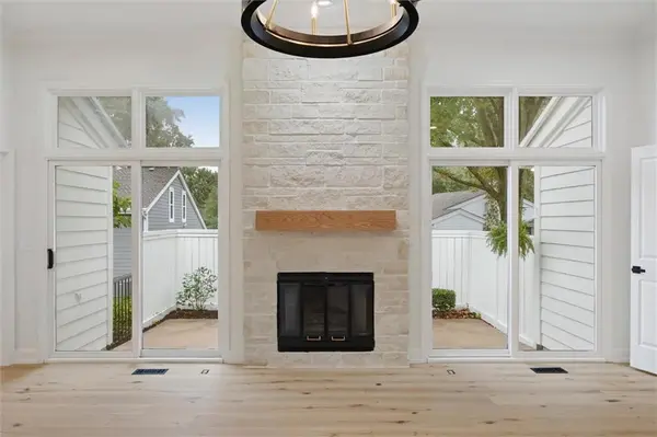 2009 W 123rd TER, Leawood, KS 66209