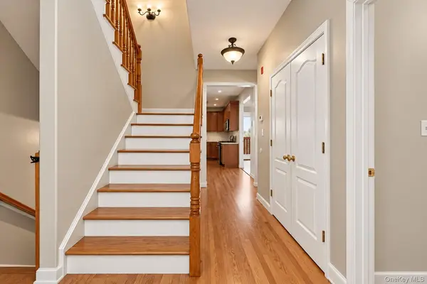 12 Widman CT #201, Spring Valley, NY 10977
