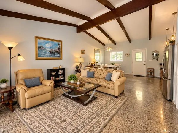 221 Mill Road #3, Westhampton Beach, NY 11978