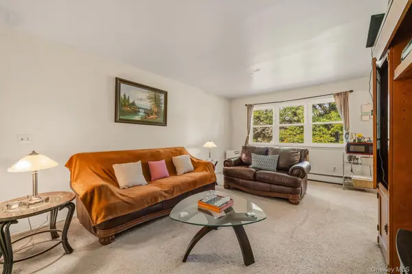 50 Cromwell TER #6, New Windsor, NY 12553