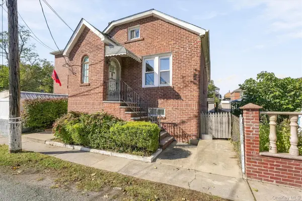 3081 Bevy PL, Bronx, NY 10465