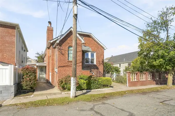 3081 Bevy PL, Bronx, NY 10465