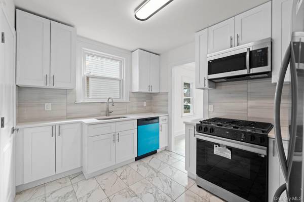 2 Fordham Place, Hempstead, NY 11550