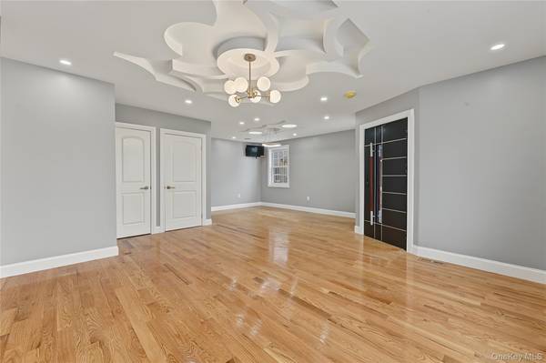 15320 120th AVE, Jamaica, NY 11434