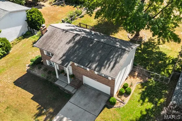 112 Toulon CT, Fairview Heights, IL 62208