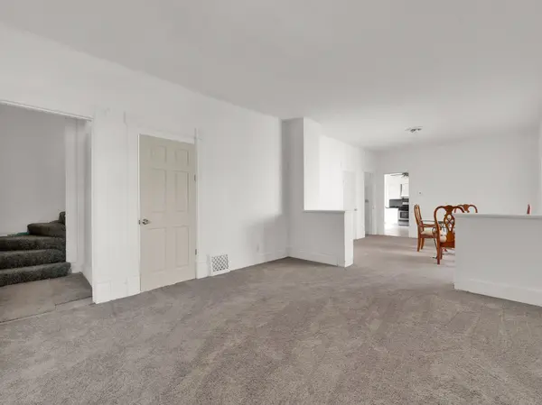 11548 S State ST, Chicago, IL 60628