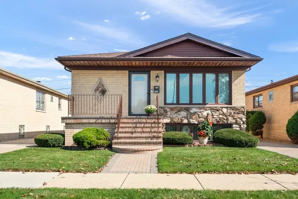 4933 N Sayre AVE, Chicago, IL 60656