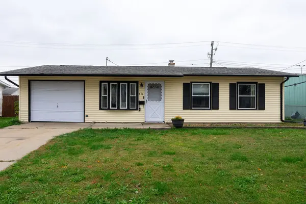 740 41ST AVE, East Moline, IL 61244