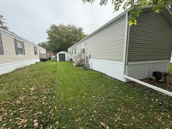 2300 79th AVE W #29, Rock Island, IL 61201