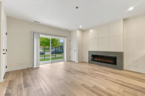 4605 S Prairie AVE #1, Chicago, IL 60653