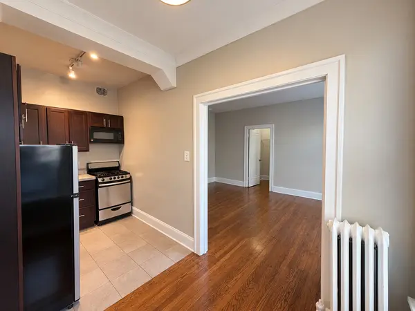 823 W Buena AVE #207, Chicago, IL 60613