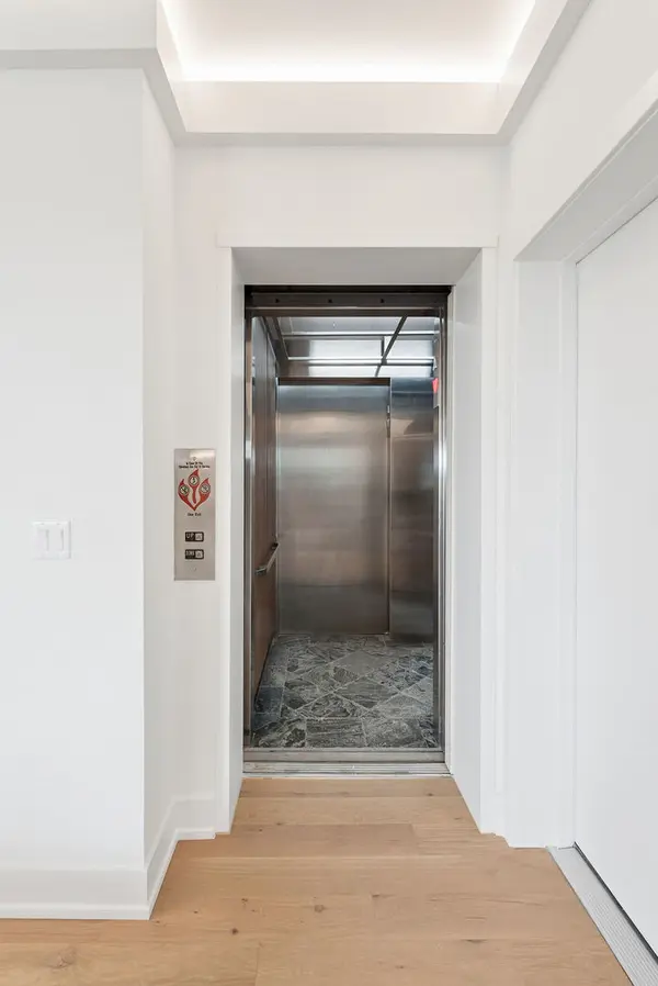 1656 N BOSWORTH AVE #PH-4S, Chicago, IL 60642