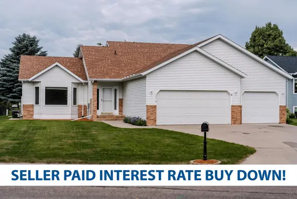 3317 Westmoor DR, Moorhead, MN 56560