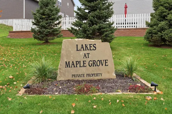8385 Norwood LN N, Maple Grove, MN 55369
