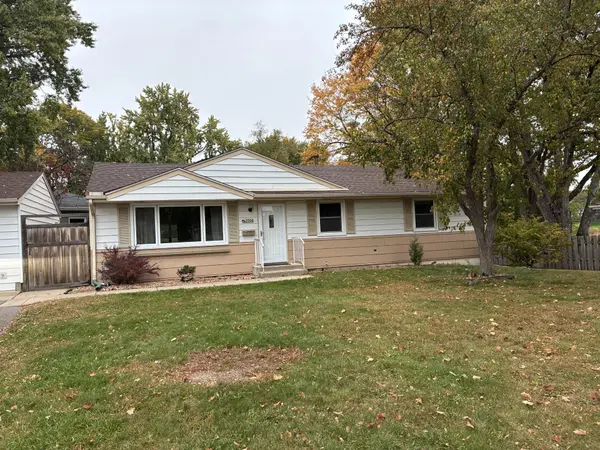 2206 W 89th ST W, Bloomington, MN 55431