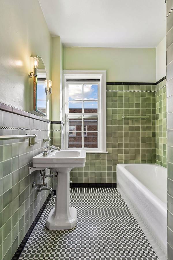 2615 Park AVE #612, Minneapolis, MN 55407