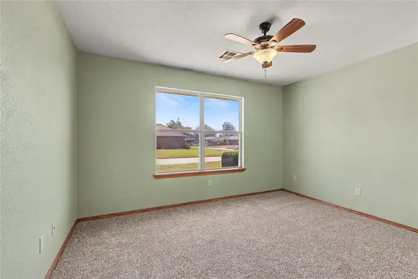 705 Arnold AVE, Moore, OK 73160