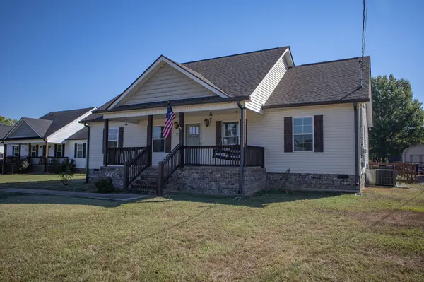 512 Robinson Ave, Chapel Hill, TN 37034