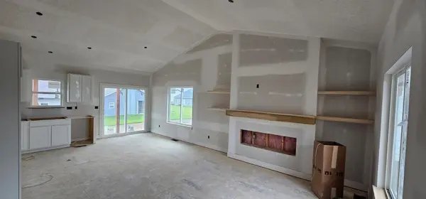8961 E Joshua St, Bel Aire, KS 67226