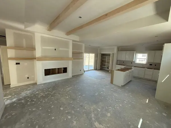 8992 E Joshua St, Bel Aire, KS 67226