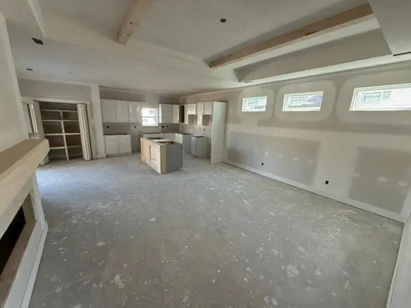 8974 E Joshua St, Bel Aire, KS 67226