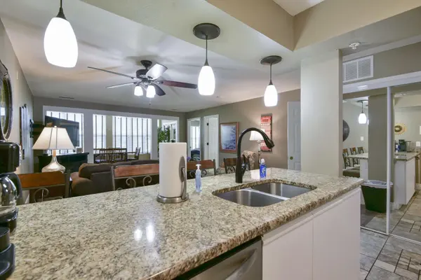 200 Golfview DR #C6, Branson, MO 65616