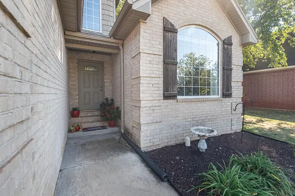 4406 N 8th ST, Ozark, MO 65721