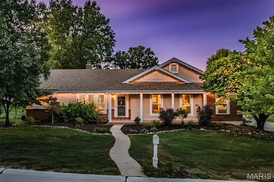445 Mason Ridge DR, Unincorporated, MO 63304