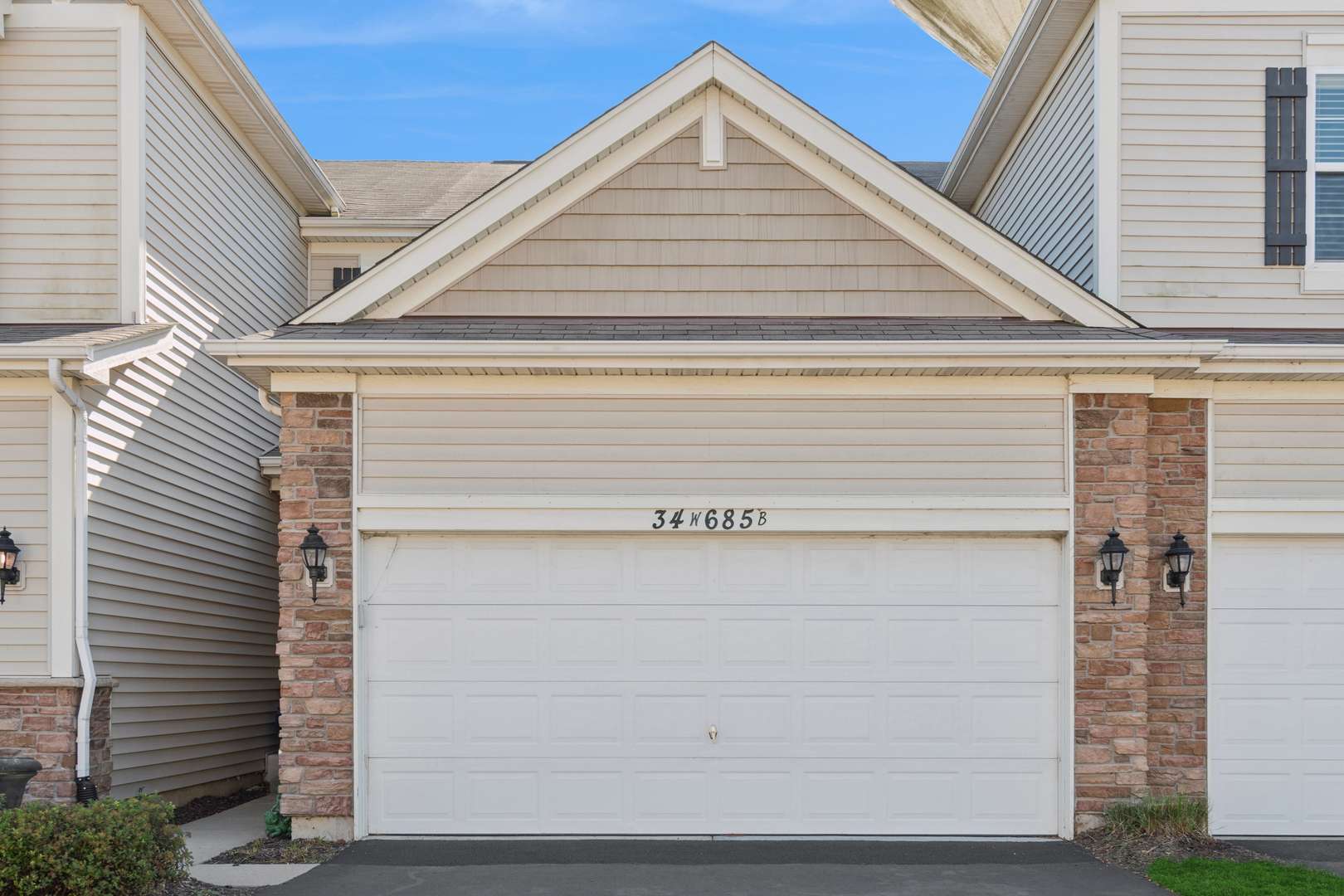 34W685 Roosevelt AVE, St. Charles, IL 60174