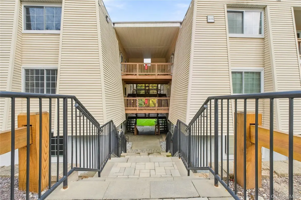 317 Fox Run LN #Unit #317, Carmel, NY 10512