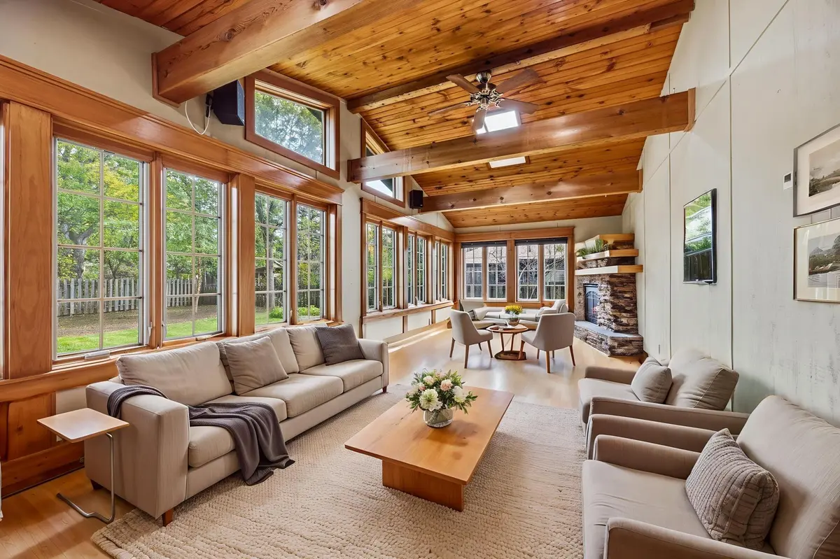 3417 Druid LN, Minnetonka, MN 55345
