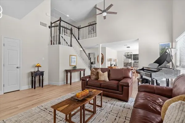903 Meadow Creek DR, Pflugerville, TX 78660