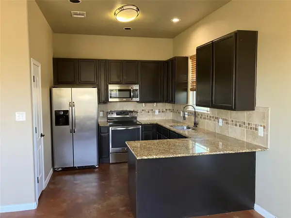 120 Pahala CT #B, Bastrop, TX 78602