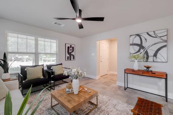1621 Arapaho Mountain PASS, Leander, TX 78641