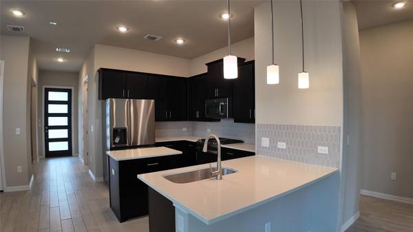 4806 Warm Wassail DR, Austin, TX 78747