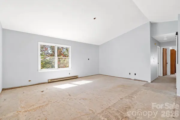 117 Spivey Mountain RD, Asheville, NC 28806