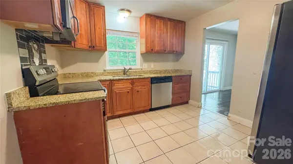 350 Waycross DR, Charlotte, NC 28214