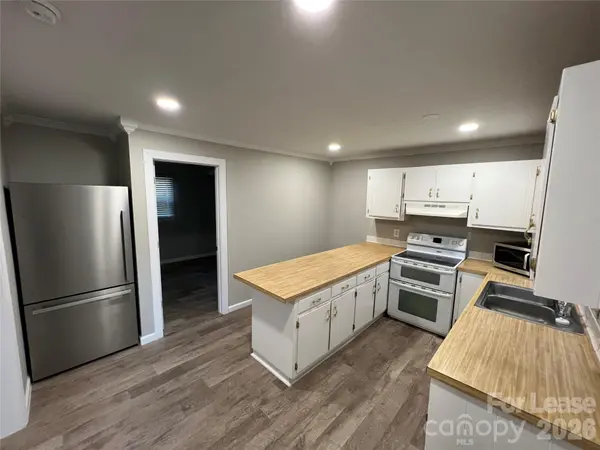 1302 White LN, Gastonia, NC 28052