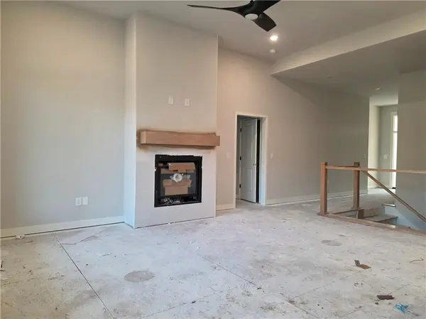 14584 Amanda LN, Basehor, KS 66007
