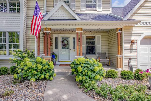 10643 Red Pine DR, Granger, IN 46530