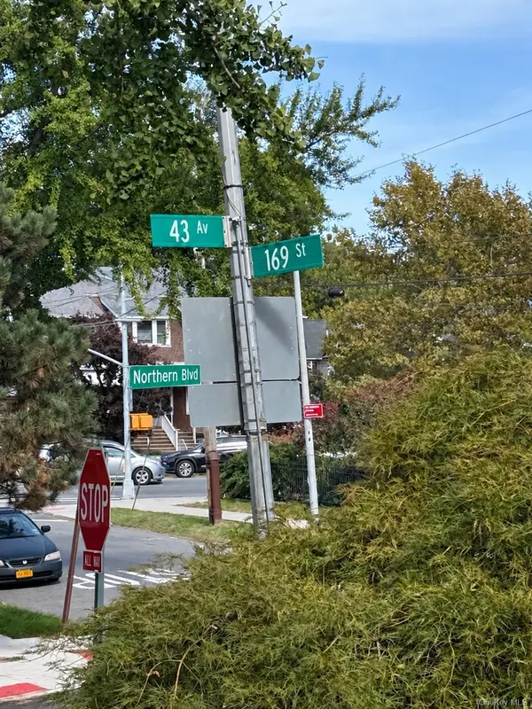 4304 169th ST, Flushing, NY 11358