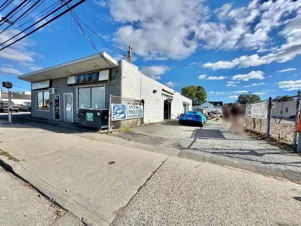 601-603 W Montauk HWY, Lindenhurst, NY 11757