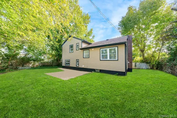 20 Ford DR, Massapequa, NY 11758